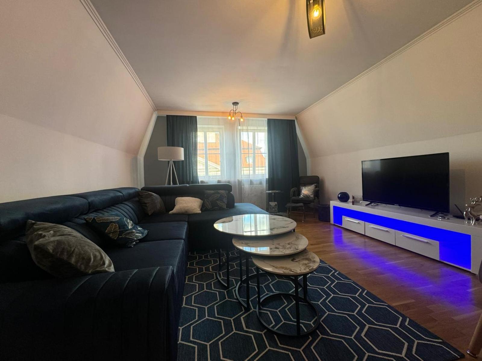 Apartament Ratuszlove - 2 Osobne Sypialnie, Z Widokiem Na Ratusz - By Spaceapart 耶莱尼亚古拉 外观 照片